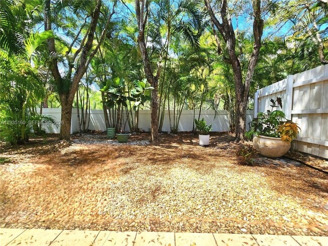 Building Photo - 21028 NE 34th Ct