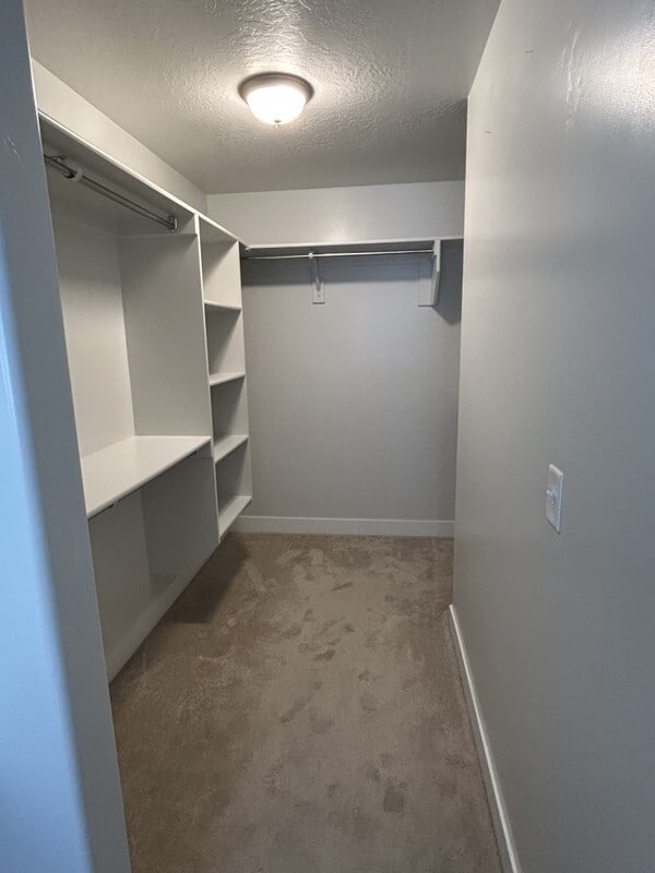 Building Photo - 221 N Stone Gate Dr