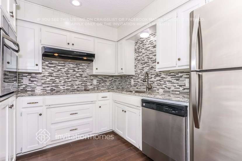 Building Photo - 713 Ridgewood Cir
