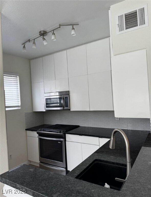 Building Photo - 9050 W Warm Springs Rd