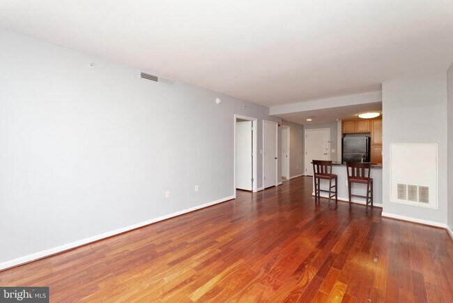Building Photo - 355 I St SW