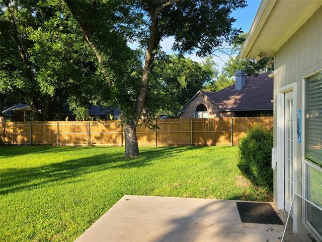 Building Photo - 9020 Monticello Dr