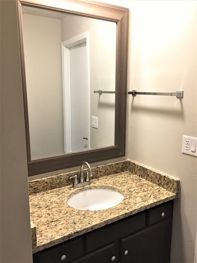 Building Photo - Long Term Rental- Dillon Valley East Q303