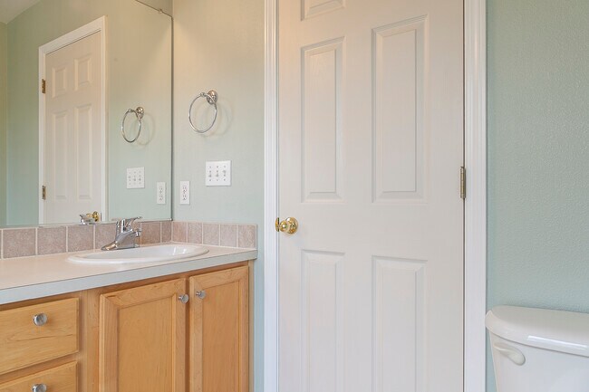 Building Photo - 3809 SE 9th Ave