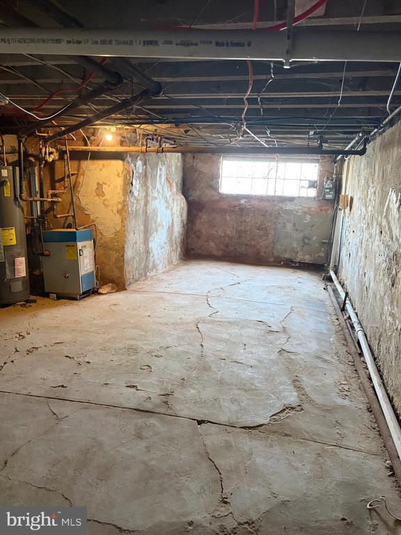 Building Photo - 6904 Dicks Ave