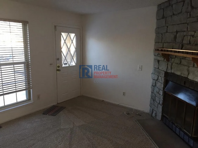 Building Photo - 1743 S Blackhawk Way