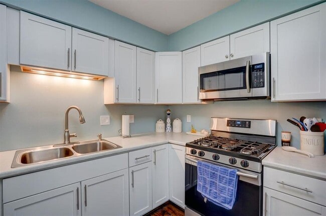 Building Photo - 5519 Leanne Ln