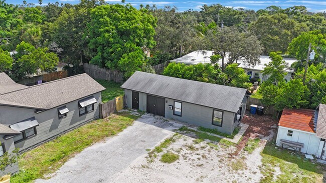 Building Photo - 317 N Highland Ave