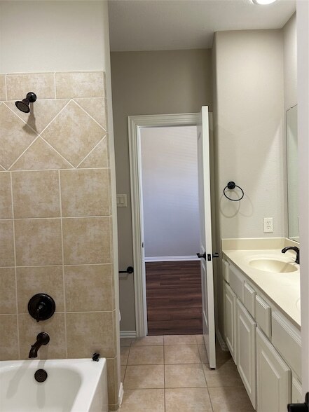 Building Photo - 101 Silverwood Ranch Estates