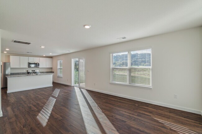 Building Photo - 7650 Belhaven Ln