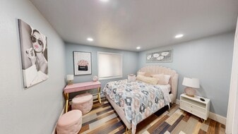 Building Photo - 21 Woodmere Ct