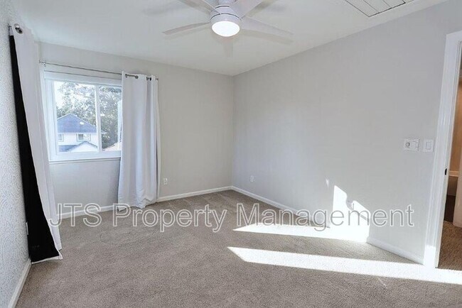 Building Photo - 2696 Prestwick Dr