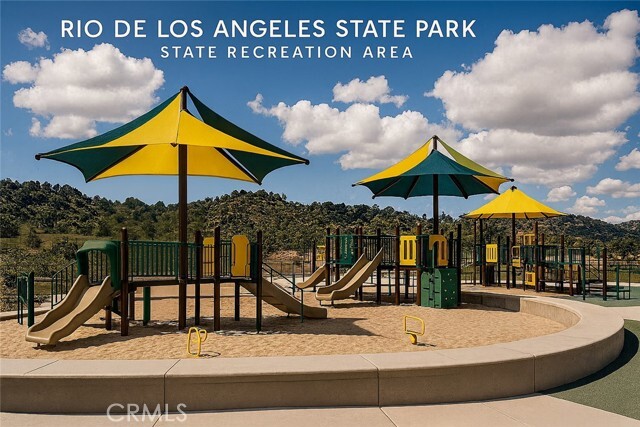 Building Photo - 2700 E Chaucer St