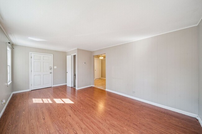 Building Photo - 4218 S Rockford Ave