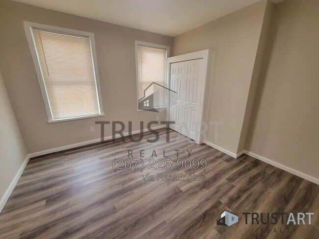 Building Photo - 2538 N Gratz St