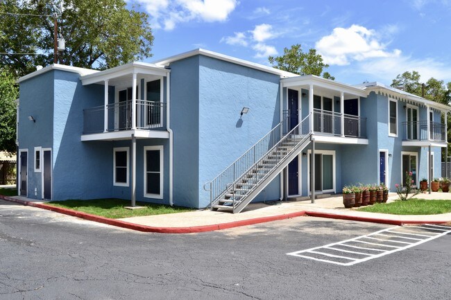 Villas at Alamo Heights San Antonio, TX Apartment Finder