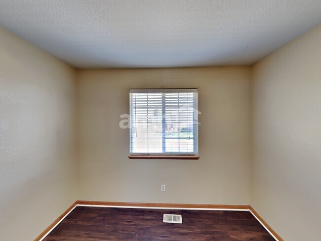Building Photo - 3808 Ironhorse Drive
