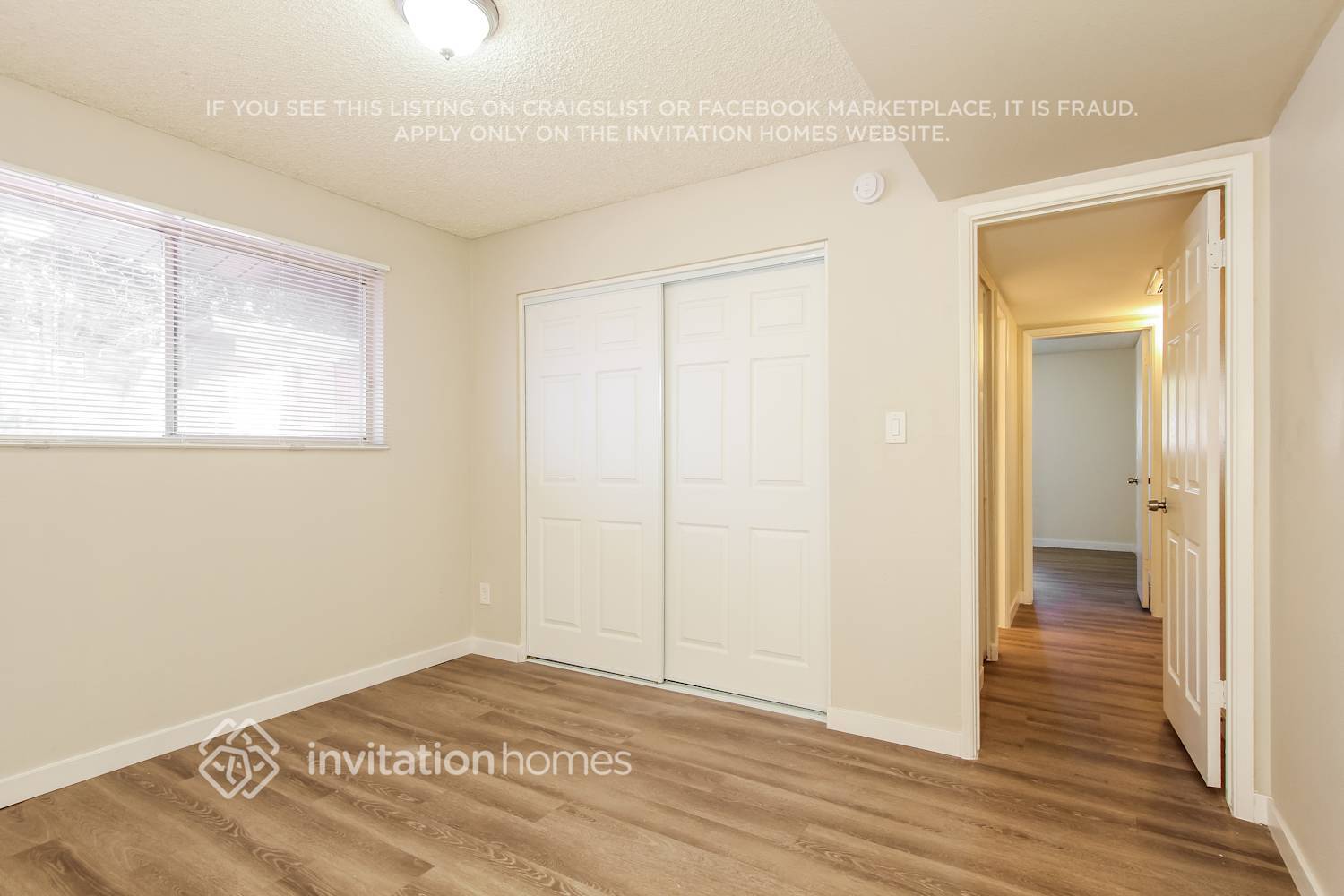 Building Photo - 4614 W Sunnyside Ave