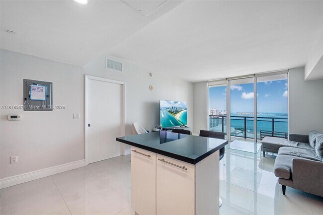 Primary Photo - 951 Brickell Ave