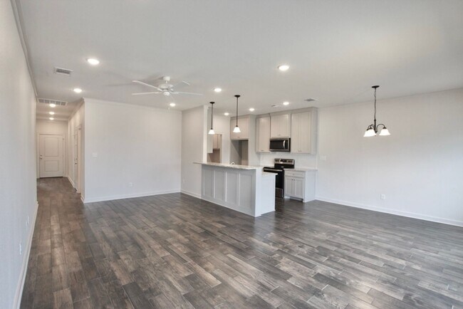 Building Photo - Luxury 3 Bedroom 2 Bath Townhomes in Bullard ISD!