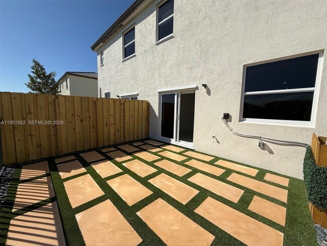 Building Photo - 2767 SE 25th Ave