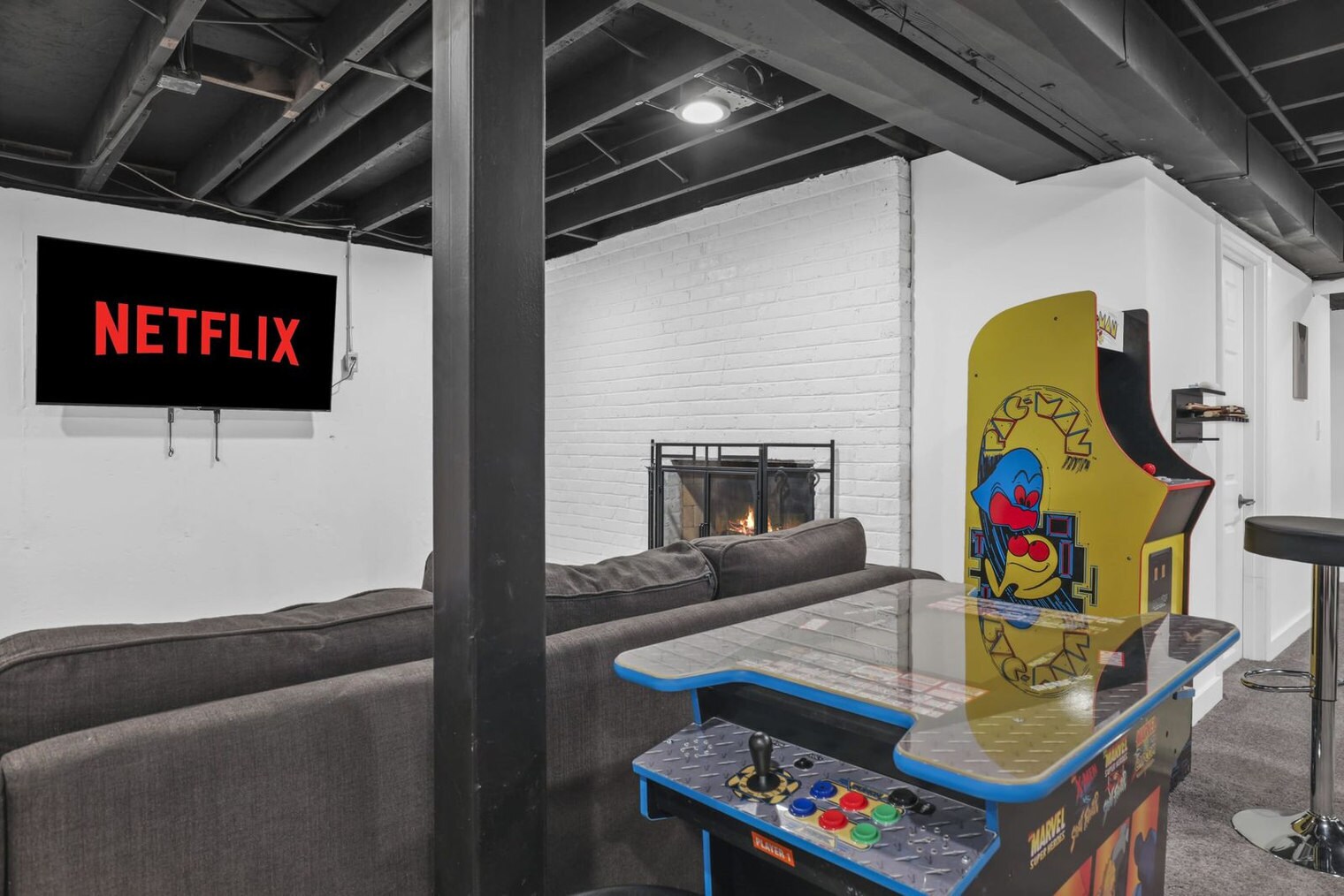 Building Photo - 5488 Fernwood Ln