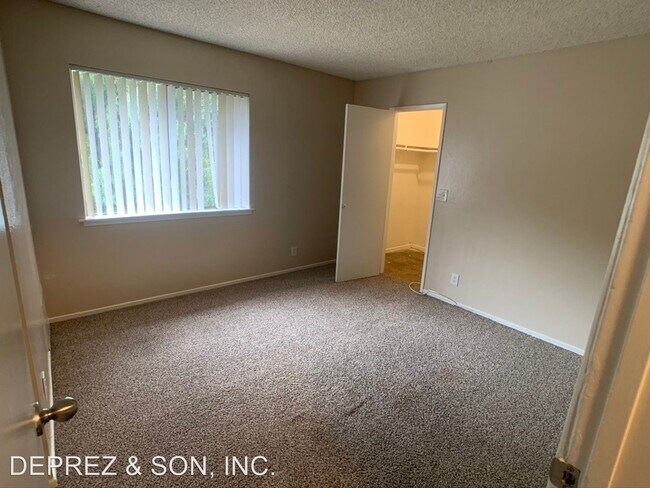 Building Photo - 4 br, 2.5 bath House - 741 HACIENDA DR.