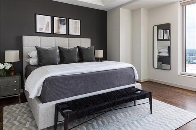 Building Photo - 1401 McKinney St