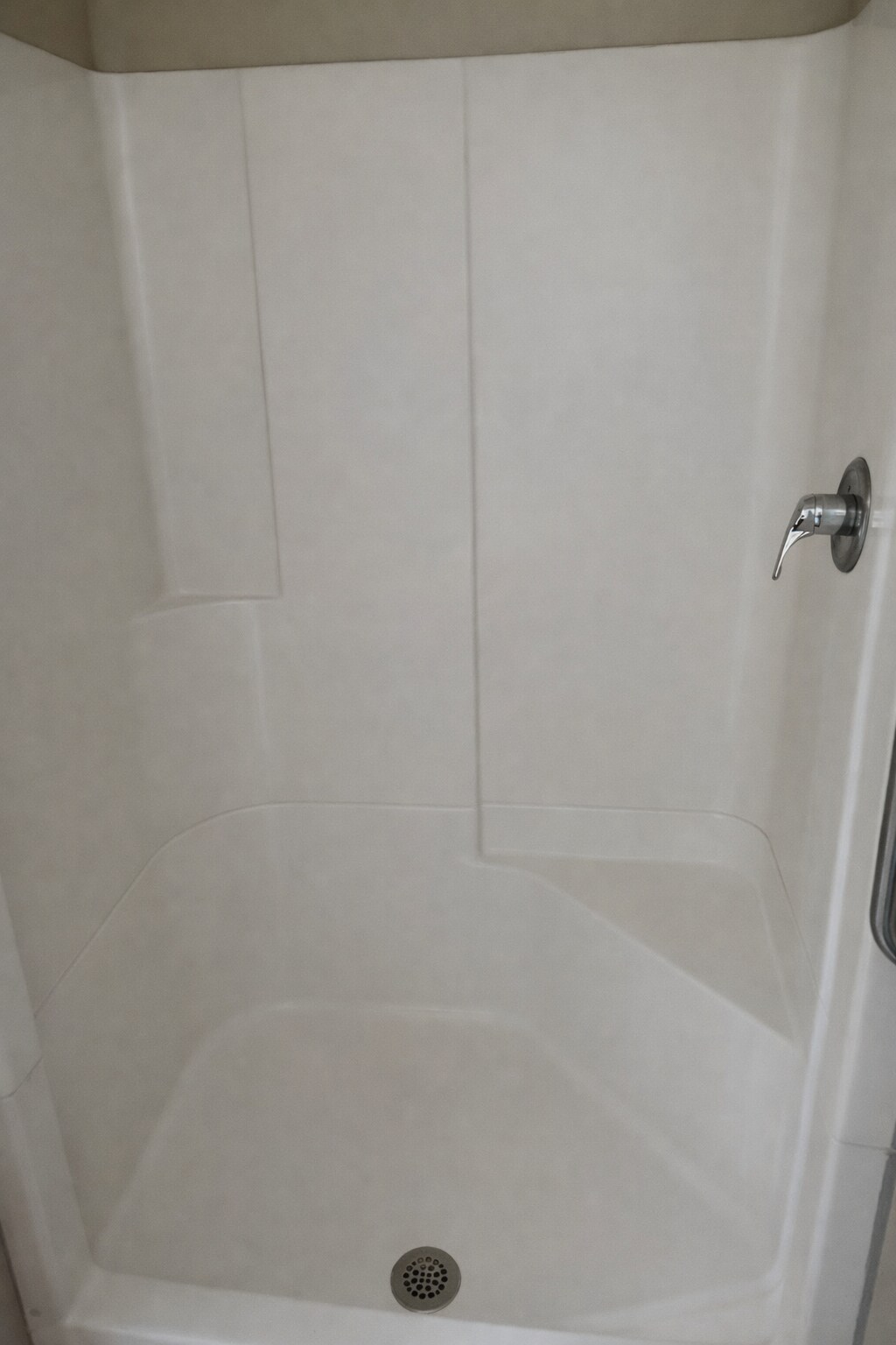 Bathroom - 25 Lawndale Ave