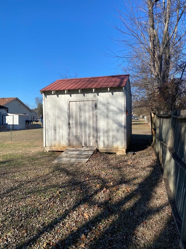 Building Photo - For Lease - 3 Bed, 2 Bath, 1338sqft home in Lebanon