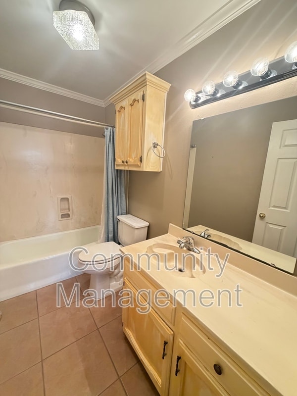 Building Photo - 5140 W Hunters Chapel Ct