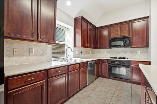 Building Photo - 17703 Riata Lk Dr