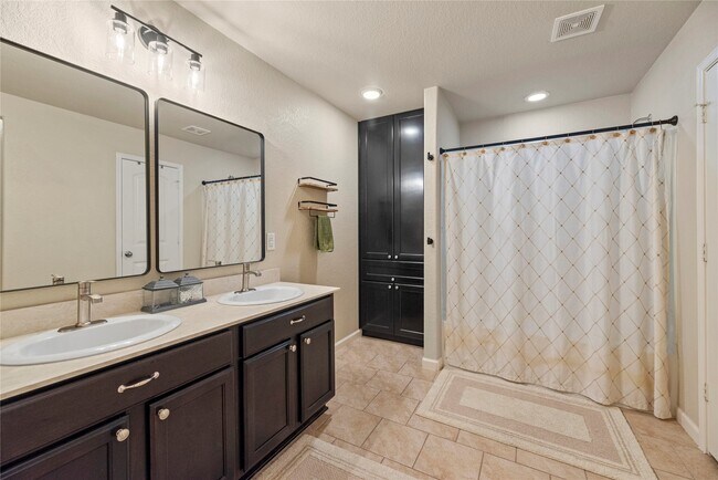 Building Photo - 9703 Paloma Creek Dr