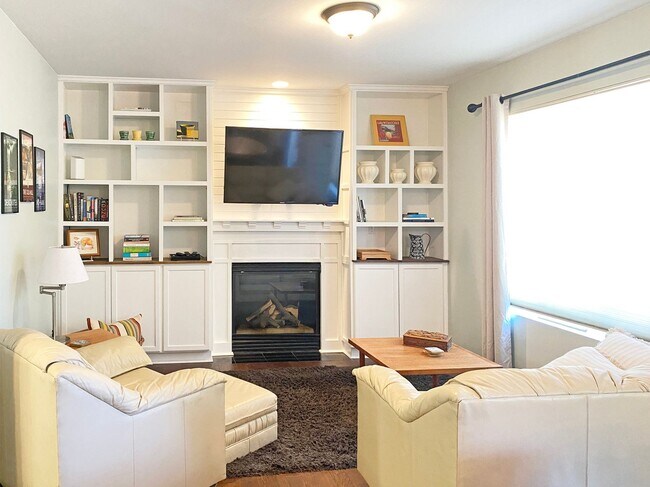 Building Photo - Fabulous Sabbatical Furnished Home