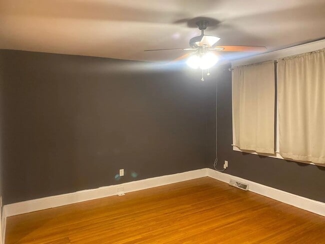 Building Photo - Charming 3BR / 1 BA Home Near F&M With Private Yard