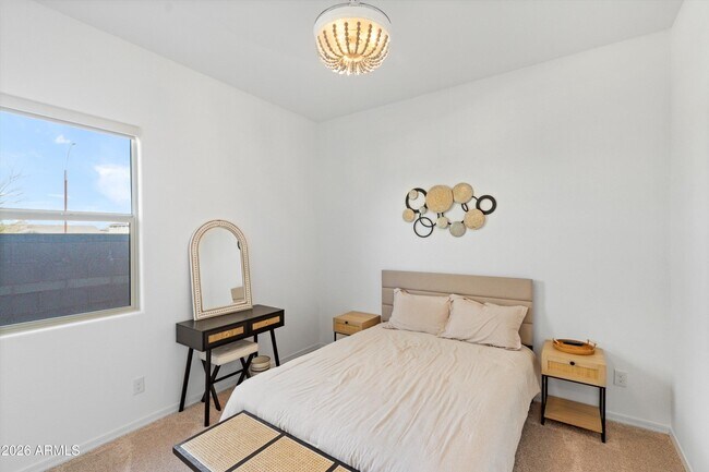 Building Photo - 10812 E Tesla Ave