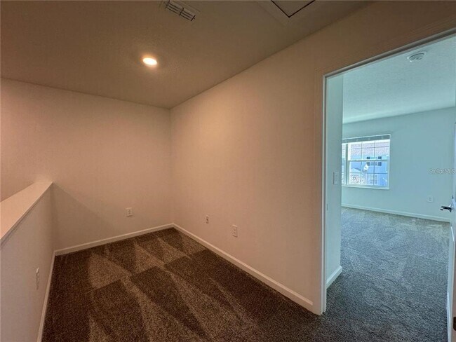 Building Photo - 10678 Words Dr