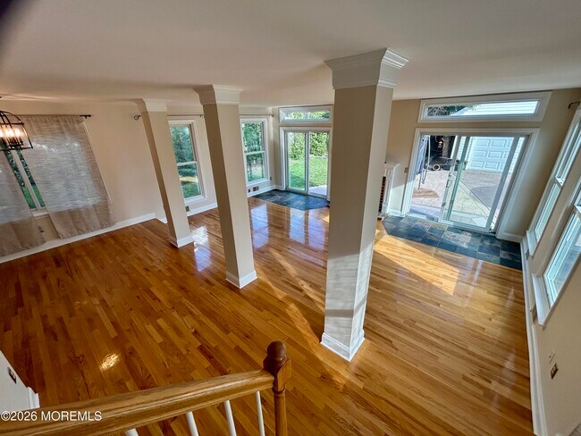 Building Photo - 82 3rd St