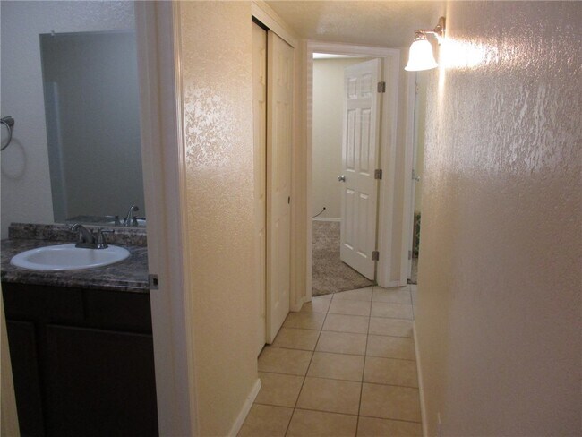 Building Photo - 2801 Paloma Senda