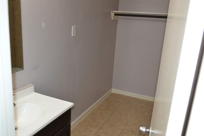 Building Photo - 9130 Autumn Harvest Dr