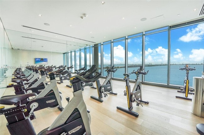 Building Photo - 3131 NE 7th Ave