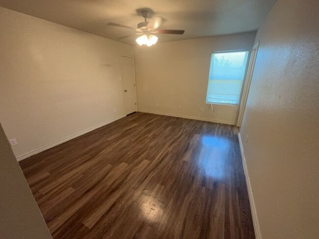 Building Photo - AVAILABLE SOON!