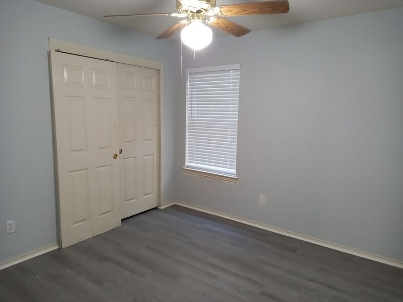 Building Photo - 2018 Old Ml Rd