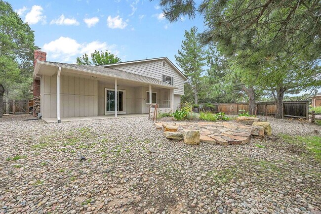 Building Photo - $2,895.00, 4 bed, 3.5 bath, located in Col...