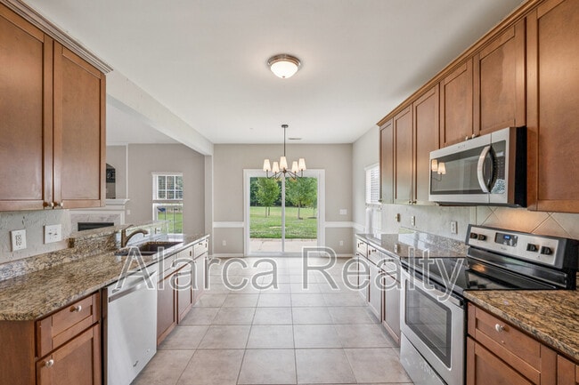 Building Photo - 1408 Crestgate Dr