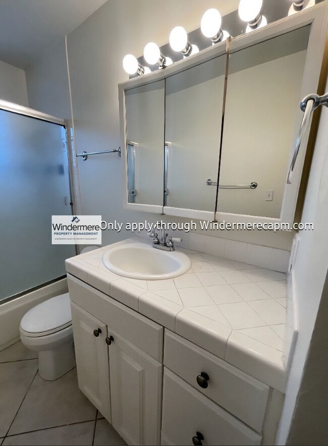 Building Photo - Delightful 2 Bedroom Condo- Available Now! -W/S/T included in rent!
