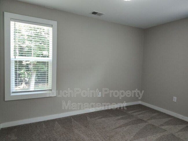 Building Photo - 4525 Lindsay Ln