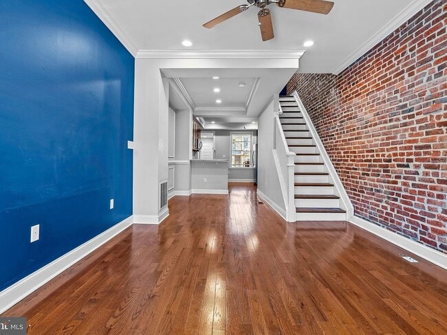 Building Photo - 3230 E Lombard St