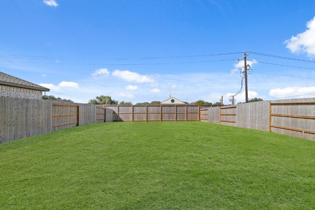 Building Photo - 2919 Summer Breeze Wy