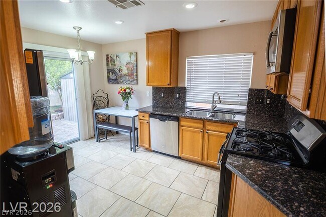 Building Photo - 805 Old Mine Creek Ln